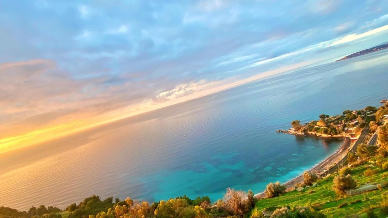 Apartament Kiss Of Sea - Balzi Rossi & Baia Beniamin Ventimiglia Zewnętrze zdjęcie