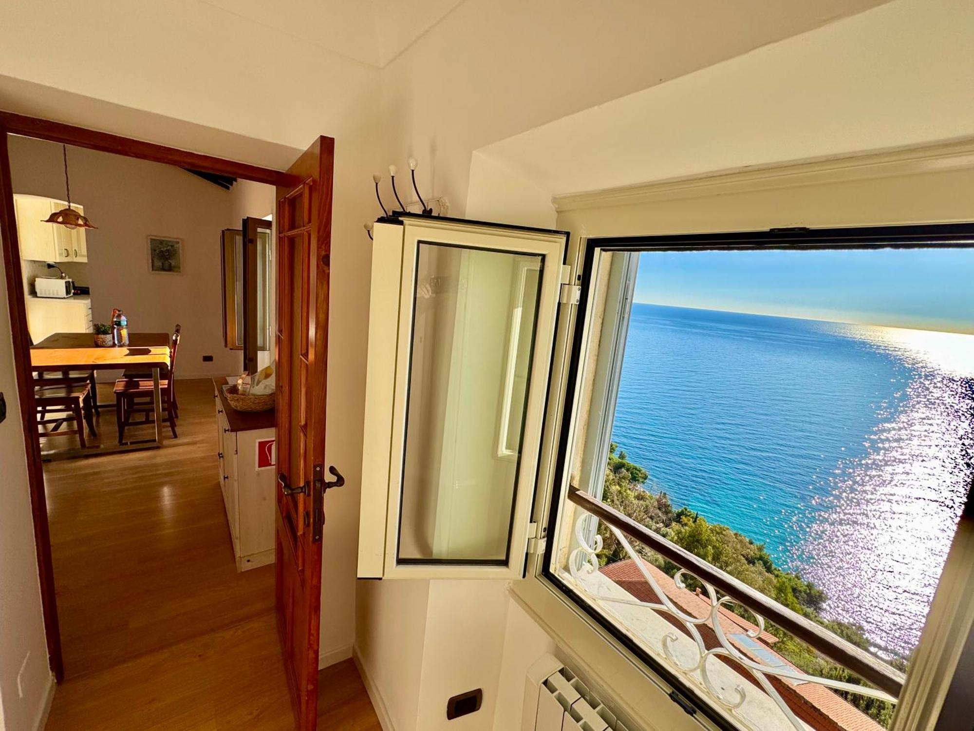 Apartament Kiss Of Sea - Balzi Rossi & Baia Beniamin Ventimiglia Zewnętrze zdjęcie
